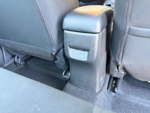 Used 2025 Nissan Versa SV FWD image 23