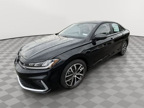 New 2025 Volkswagen Jetta SE image 3