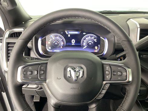 New 2026 RAM 2500 Laramie AWD/4WD image 19