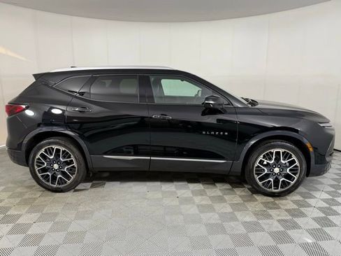 Used 2023 Chevrolet Blazer Premier image 8