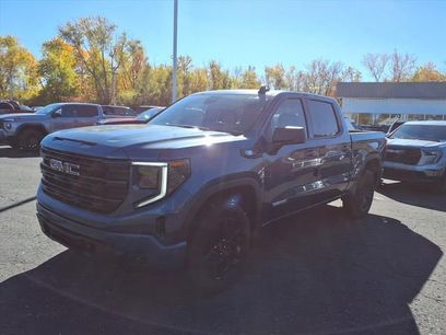 New 2025 GMC Sierra 1500 Elevation w/ LPO, Elevation Black Package