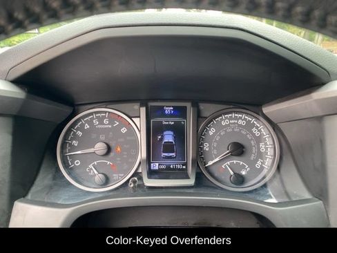 Used 2022 Toyota Tacoma TRD Sport AWD/4WD image 12
