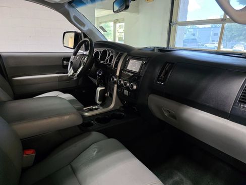 Used 2017 Toyota Sequoia Limited AWD/4WD image 28