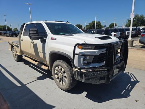 Used 2024 Chevrolet Silverado 2500 Custom w/ Custom Convenience Package AWD/4WD image 4