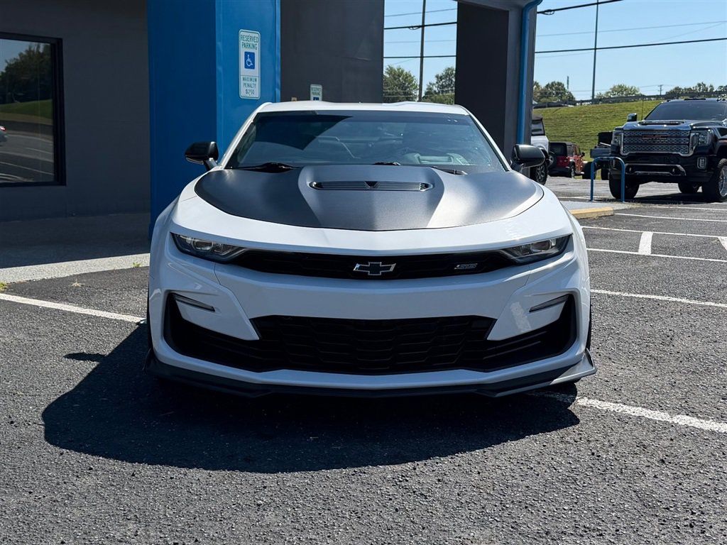 Used 2020 Chevrolet Camaro SS RWD image 7