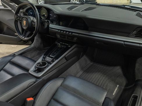 Used 2020 Porsche 911 Carrera RWD image 47