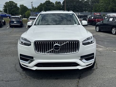 Used 2022 Volvo XC90 T8 Inscription w/ Advanced Package AWD/4WD image 2