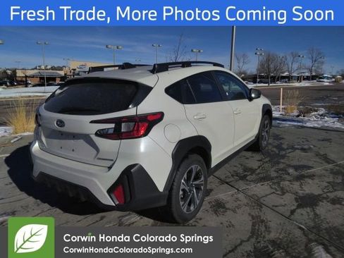 Used 2024 Subaru Crosstrek 2.0i Premium image 5