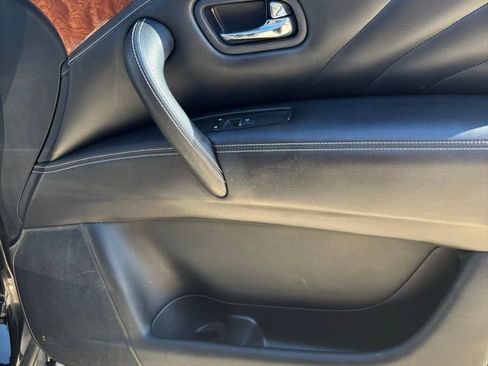 Used 2017 INFINITI QX80 2WD w/ Deluxe Technology Package image 25