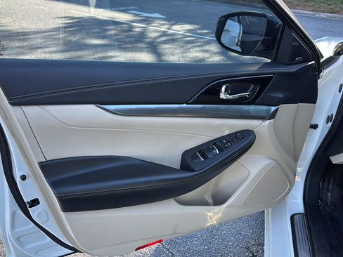 Used 2020 Nissan Maxima 3.5 SL w/ Floor Mat Group image 14