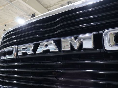 Used 2019 RAM 3500 Big Horn image 70