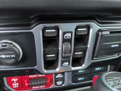 Used 2025 Jeep Wrangler Unlimited Rubicon 392 AWD/4WD image 30