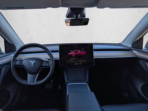 Used 2023 Tesla Model Y Long Range image 21