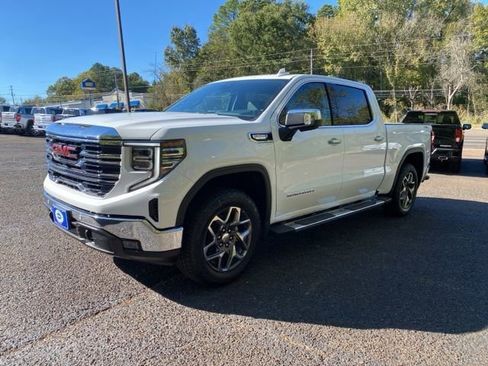 New 2026 GMC Sierra 1500 SLT image 3