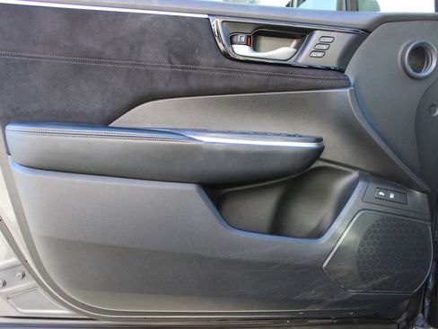 Used 2018 Honda Clarity Touring image 17