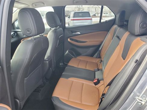Used 2020 Buick Encore GX Essence image 29