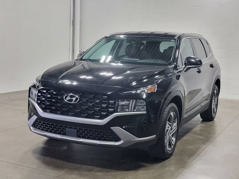Used 2023 Hyundai Santa Fe SE FWD image 2