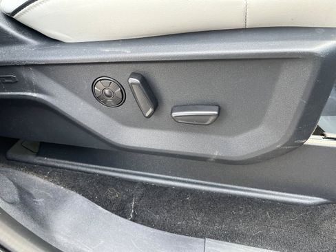 Used 2025 Ford Expedition Max Platinum w/ Platinum Ultimate Package image 18