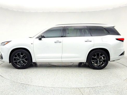 Used 2024 Lexus TX 500h AWD w/ Technology Package image 8