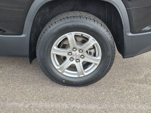 Used 2019 GMC Acadia SLE FWD image 13