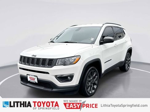 Used 2021 Jeep Compass Latitude image 1