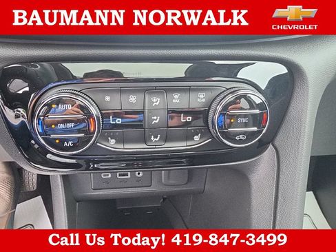Used 2022 Buick Encore GX Essence w/ Experience Buick Package AWD/4WD image 44