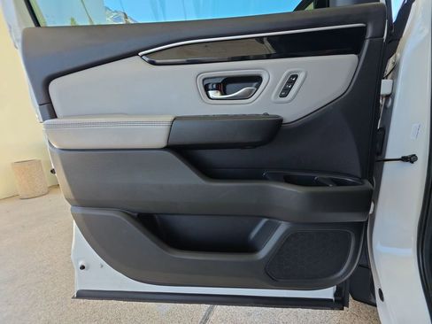 Used 2024 Honda Pilot EX-L image 23