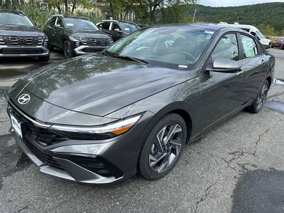 New 2025 Hyundai Elantra Limited