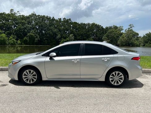 Used 2024 Toyota Corolla LE FWD image 3