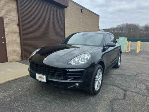 Used 2018 Porsche Macan Sport Edition image 1