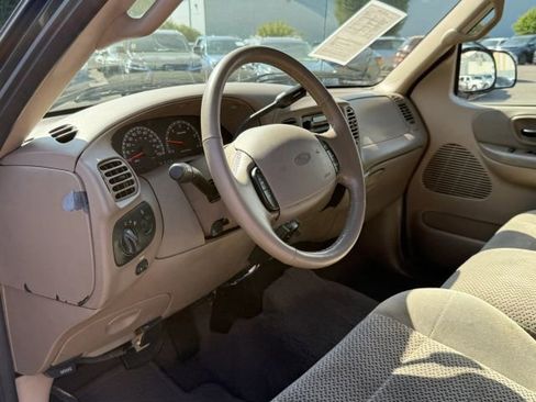 Used 2001 Ford F150 Lariat RWD image 11
