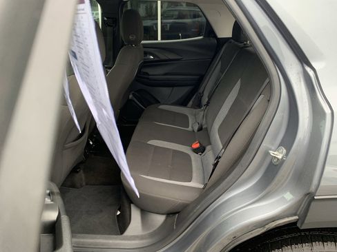 Used 2022 Chevrolet TrailBlazer LT w/ Sun and Liftgate Package AWD/4WD image 11