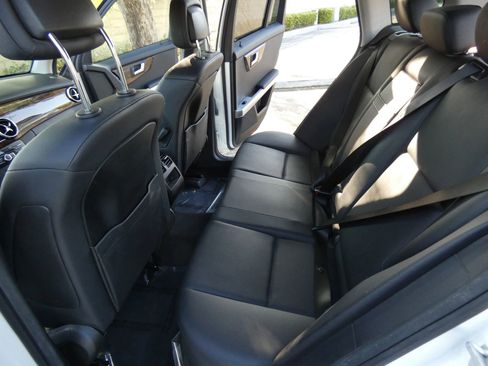 Used 2015 Mercedes-Benz GLK 350 2WD image 36