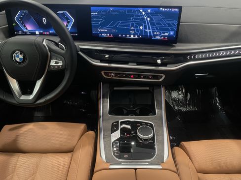 Used 2024 BMW X5 xDrive40i w/ Premium Package image 18