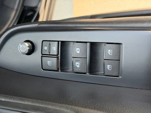 Used 2018 Toyota Highlander XLE AWD/4WD image 20