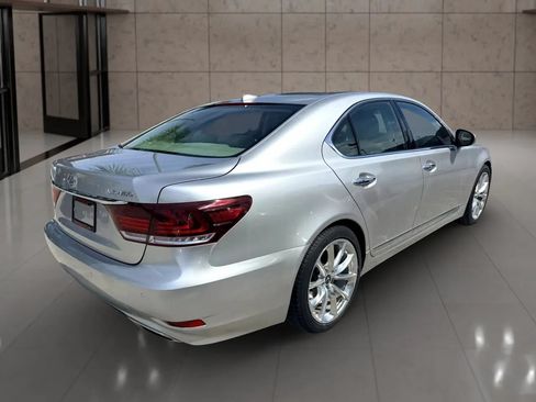 Used 2015 Lexus LS 460 w/ Comfort Package RWD image 3