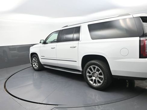 Used 2019 GMC Yukon XL Denali image 54