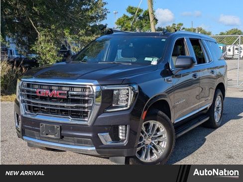 Used 2023 GMC Yukon SLT AWD/4WD image 1