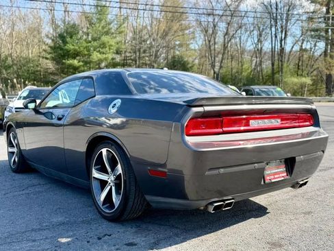 Used 2014 Dodge Challenger R/T RWD image 7