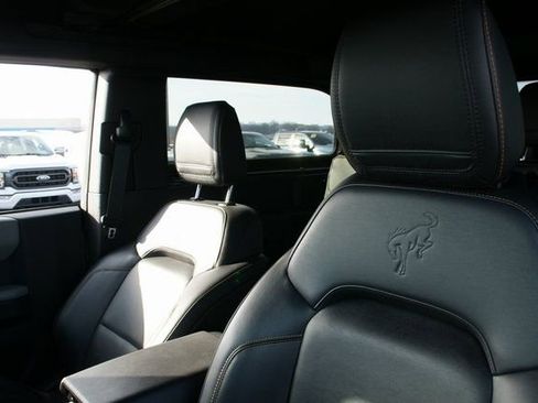 Used 2023 Ford Bronco Badlands w/ Sasquatch Package image 18