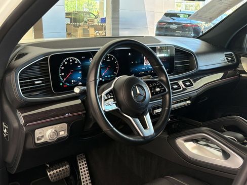 Used 2022 Mercedes-Benz GLS 450 4MATIC image 4