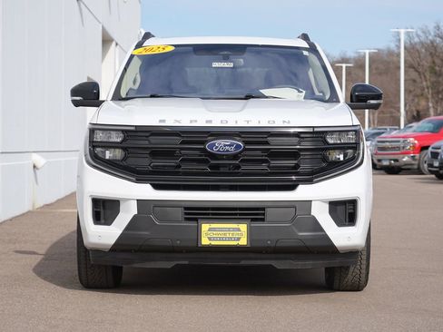 Used 2025 Ford Expedition Active image 8