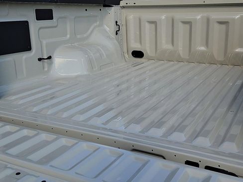 New 2025 Ford Ranger XLT w/ FX4 Off-Road Package image 8