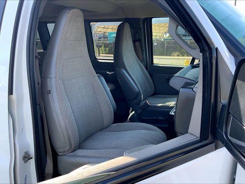 Used 2019 Chevrolet Express 3500 LT w/ LT Preferred Equipment Group image 11