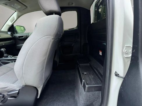 Used 2021 Toyota Tacoma SR RWD image 15