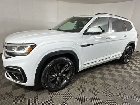 Used 2021 Volkswagen Atlas SE w/ Panoramic Sunroof Package AWD/4WD image 8