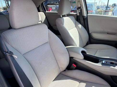 Used 2016 Honda HR-V EX image 6