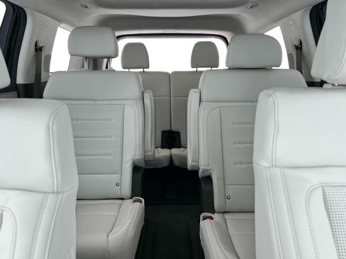 New 2025 Hyundai Santa Fe Calligraphy FWD image 16