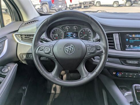 Used 2019 Buick Enclave Essence image 17