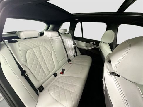 New 2026 BMW X5 xDrive40i w/ M Sport Package AWD/4WD image 28